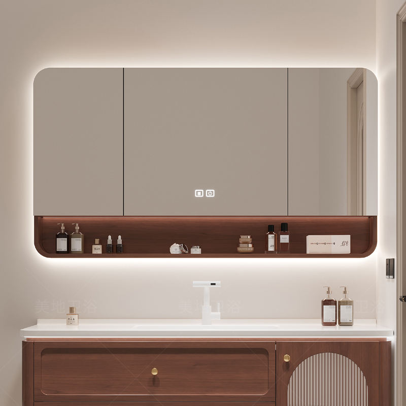 Mirror cabinet with 3 doors